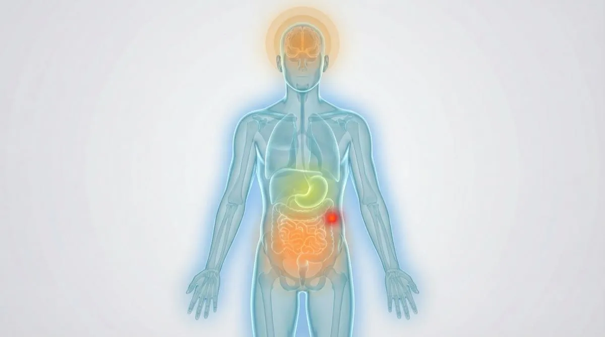Checklist medica con vial di peptide su scrivania clinica